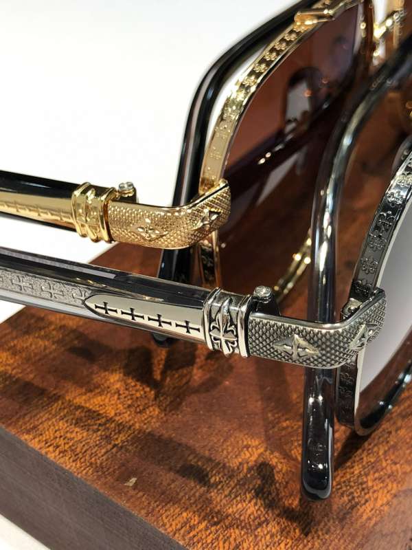 Picture of Chrome Hearts Sunglasses _SKUfw52080621fw